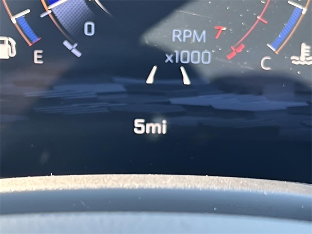 2026 Chevrolet Tahoe RST Image 19 of 35