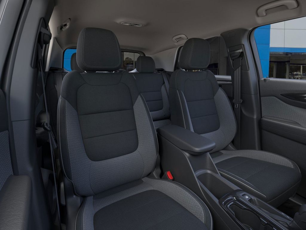 Vehicle image 16 of 32