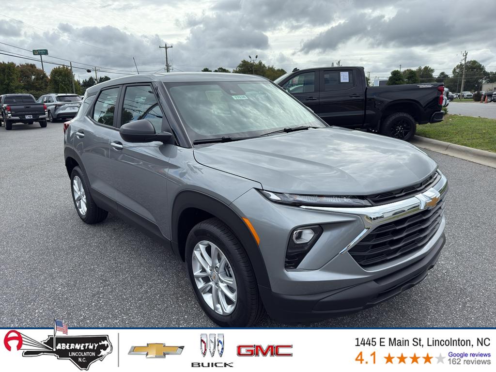 2026 Chevrolet Trailblazer LS Image 2 of 23