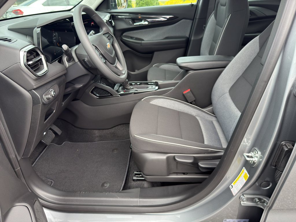 2026 Chevrolet Trailblazer LS Image 10 of 23