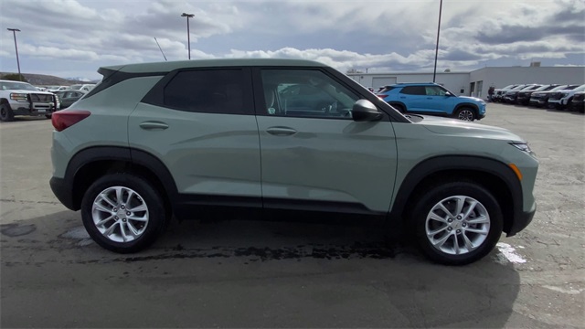 2026 Chevrolet Trailblazer LS Image 5 of 23