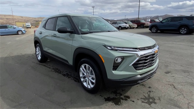 2026 Chevrolet Trailblazer LS Image 4 of 23