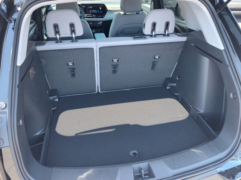 Vehicle image 5 of 14