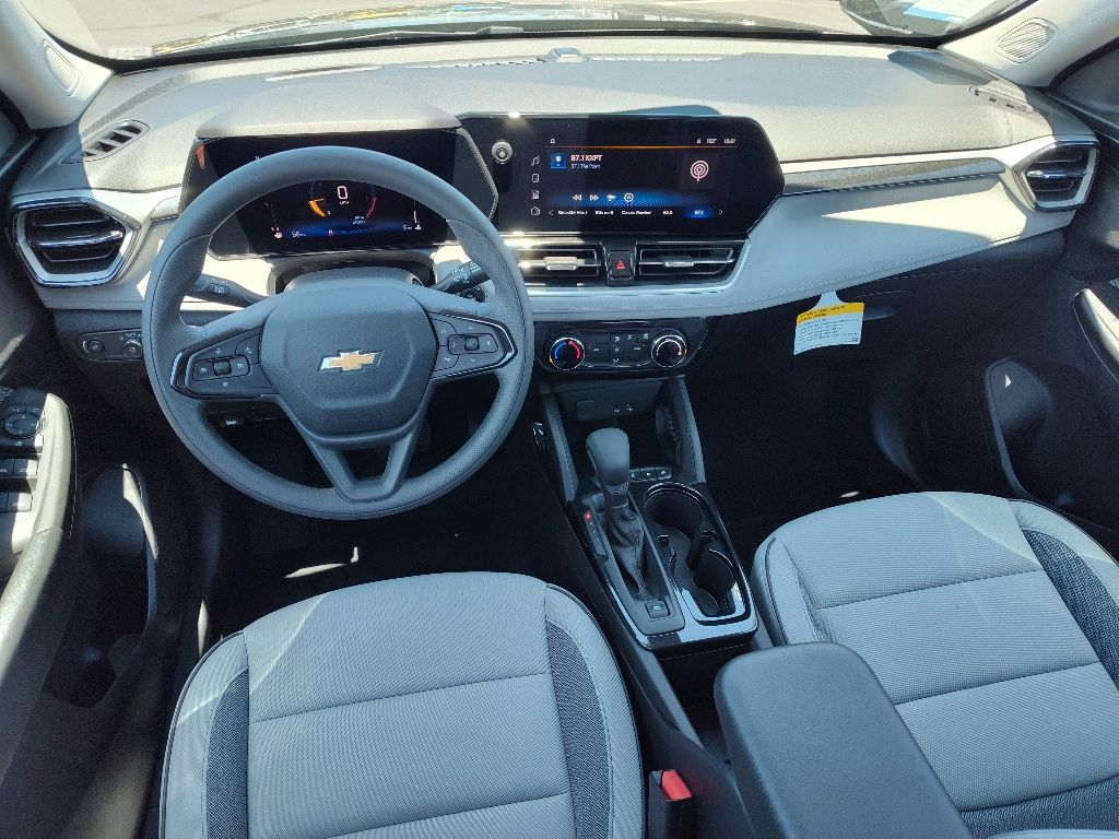 Vehicle image 8 of 14