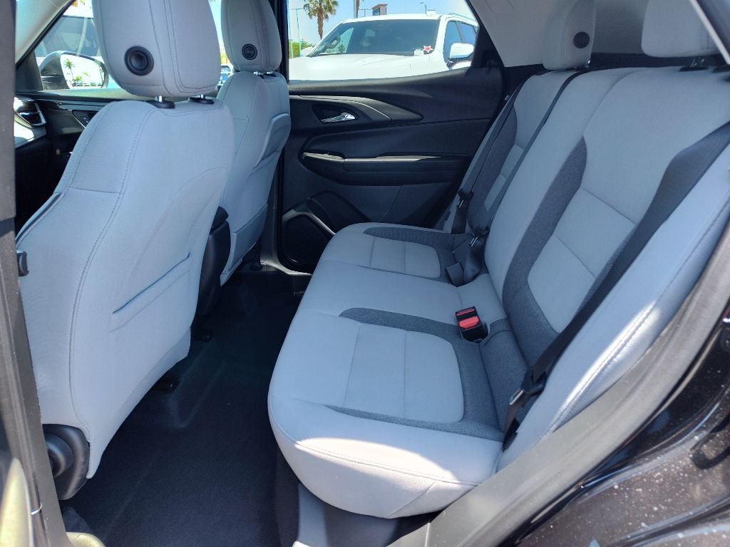 Vehicle image 6 of 14