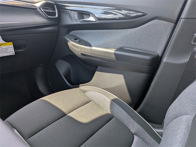 Vehicle image 12 of 34