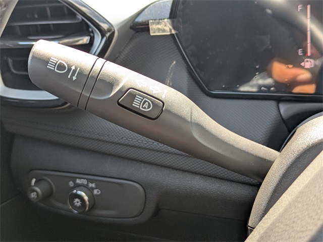 Vehicle image 26 of 34