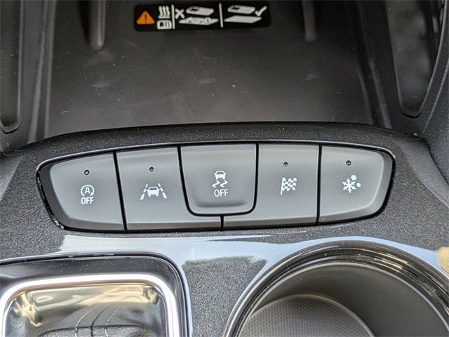 Vehicle image 33 of 34