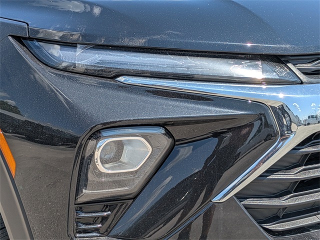 Vehicle image 23 of 34