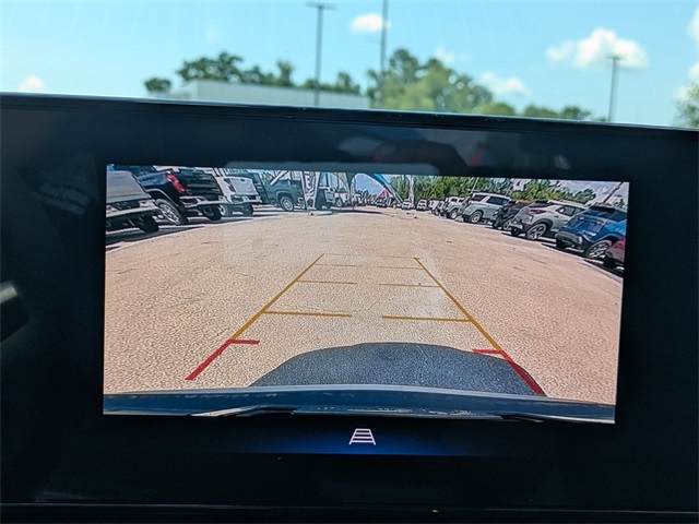 Vehicle image 20 of 34