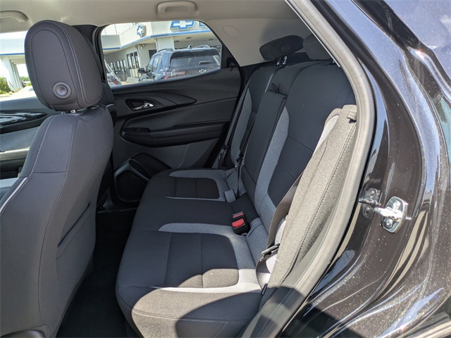 Vehicle image 13 of 34