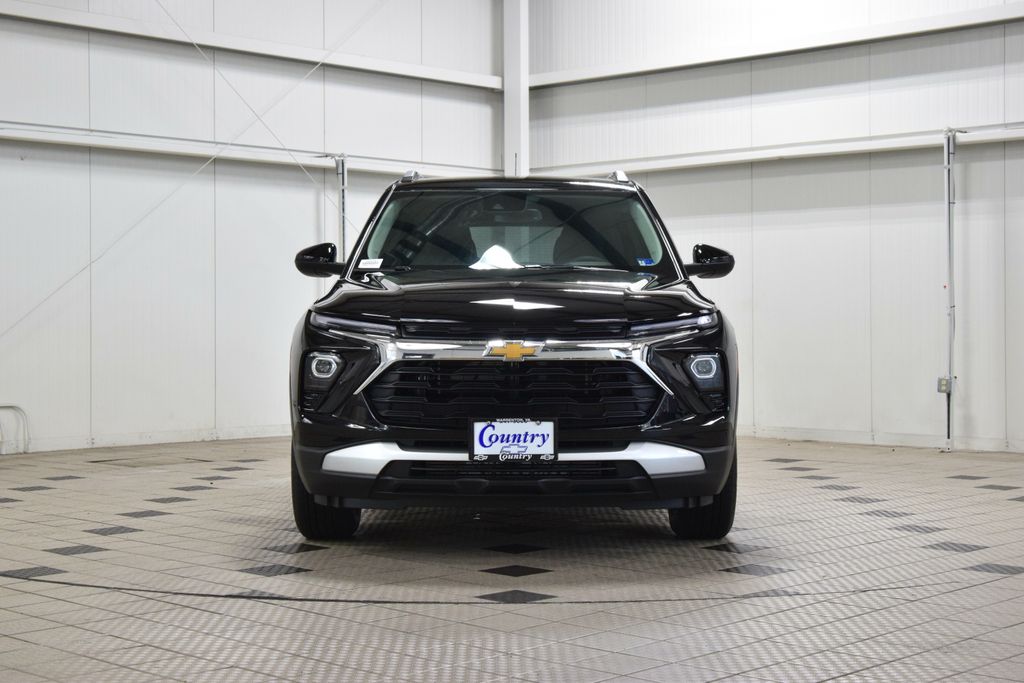 2026 Chevrolet Trailblazer LT Image 2 of 48