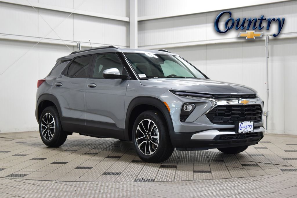 2026 Chevrolet Trailblazer LT Image 3 of 48