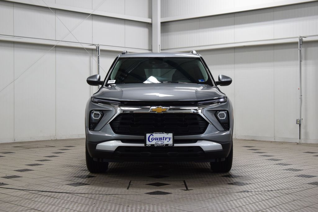 2026 Chevrolet Trailblazer LT Image 2 of 48