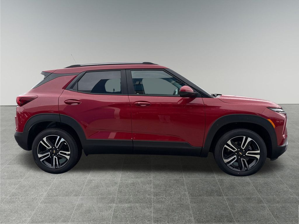 2026 Chevrolet Trailblazer LT Image 9 of 58