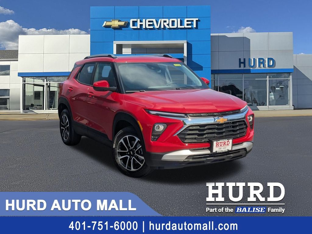 2026 Chevrolet Trailblazer LT Image 3 of 36