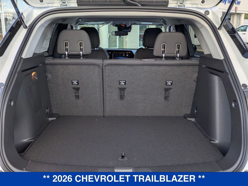 2026 Chevrolet Trailblazer LT Image 10 of 39