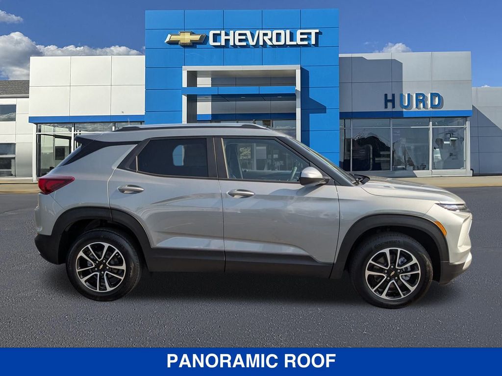 2026 Chevrolet Trailblazer LT Image 4 of 35