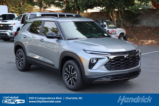 Vehicle image 3 of 24