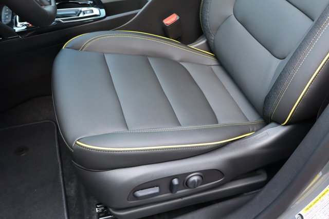 Vehicle image 13 of 24
