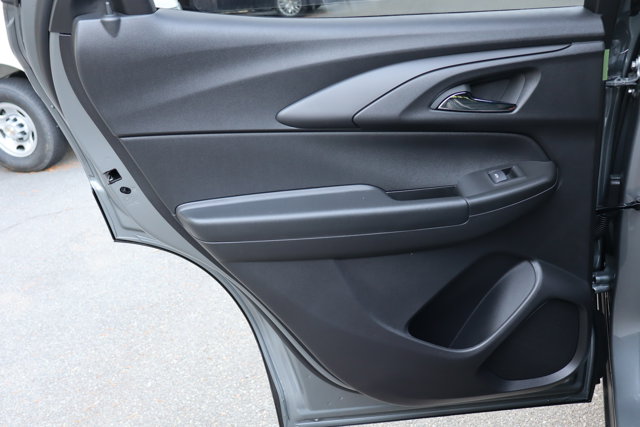 Vehicle image 18 of 24
