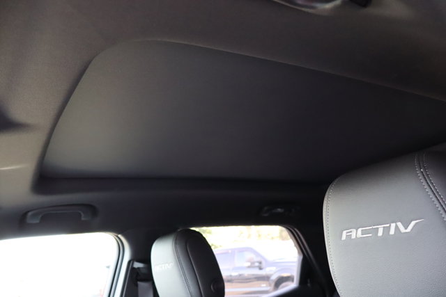 Vehicle image 22 of 24