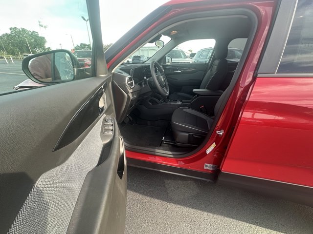Vehicle image 23 of 26