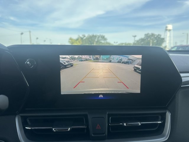 Vehicle image 17 of 26