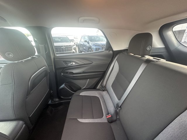 Vehicle image 13 of 26