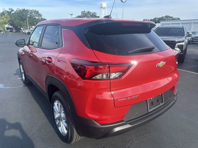 Vehicle image 8 of 26