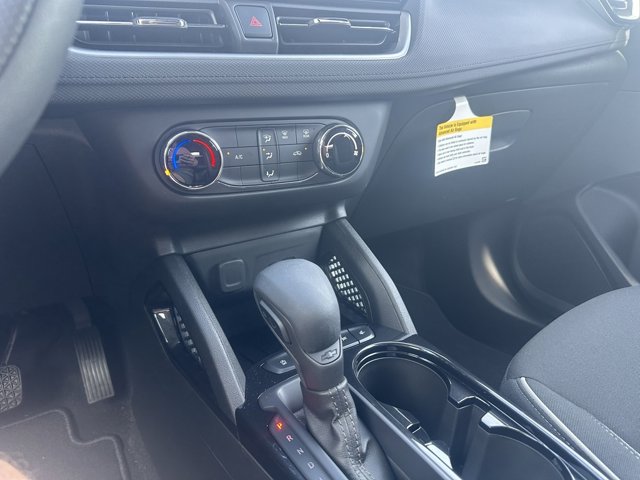 Vehicle image 19 of 26