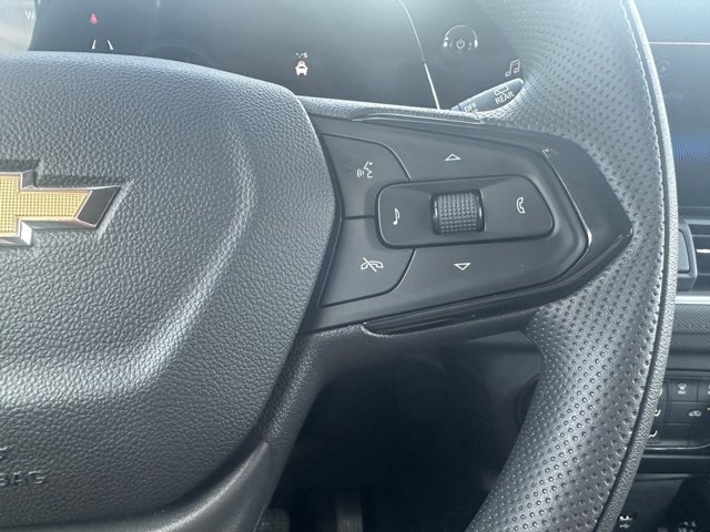 Vehicle image 21 of 26