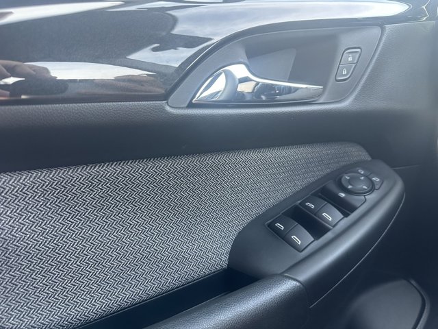 Vehicle image 20 of 26