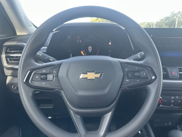 Vehicle image 15 of 26