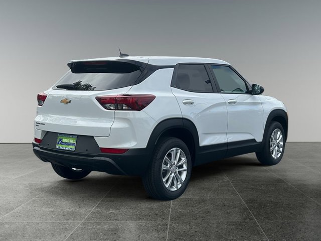 2026 Chevrolet Trailblazer LS Image 4 of 35