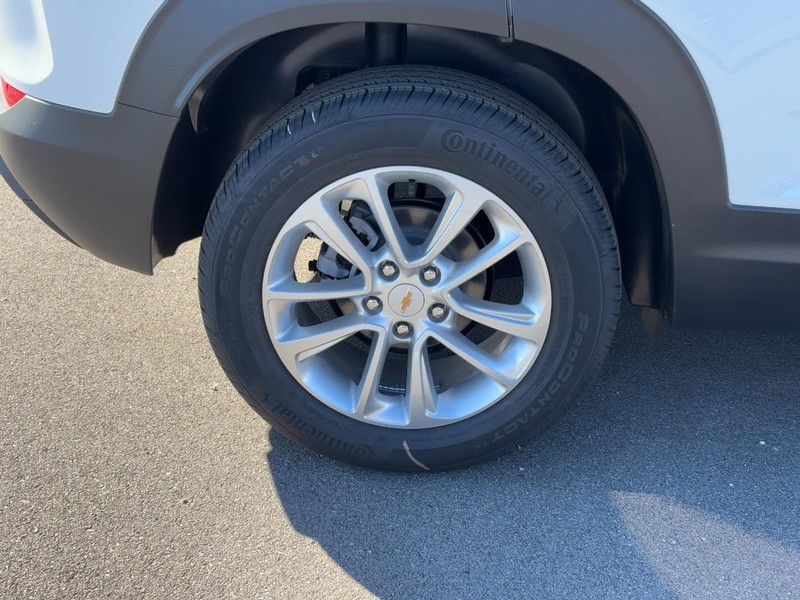 2026 Chevrolet Trailblazer LS Image 4 of 25