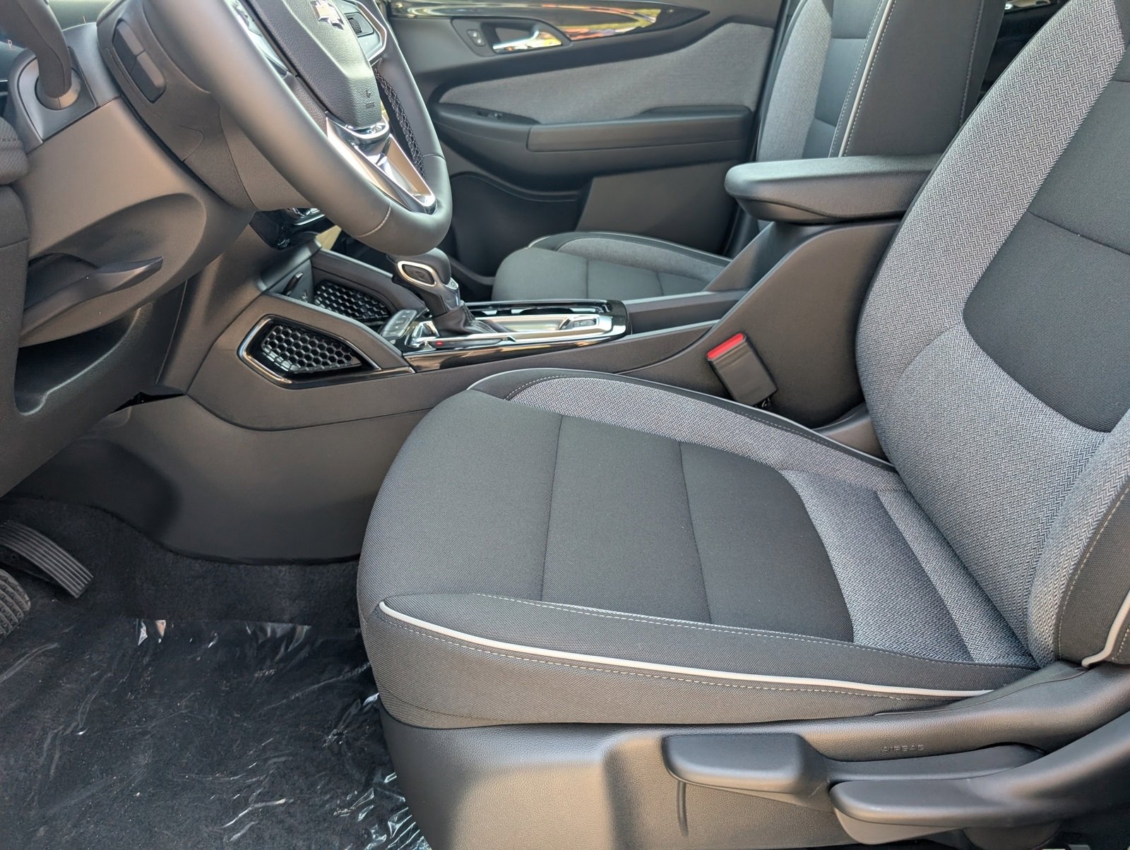 Vehicle image 6 of 23