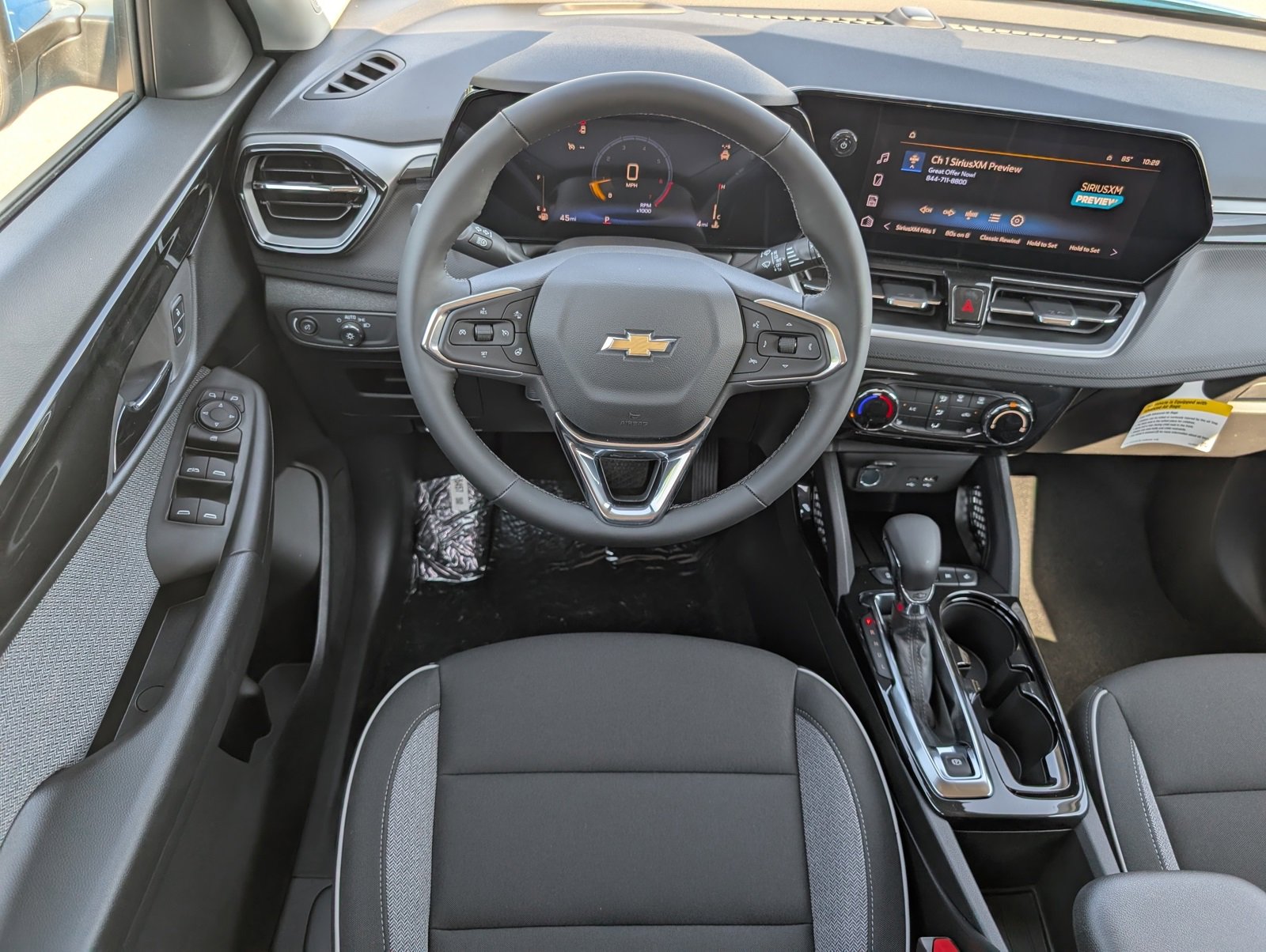 Vehicle image 7 of 23