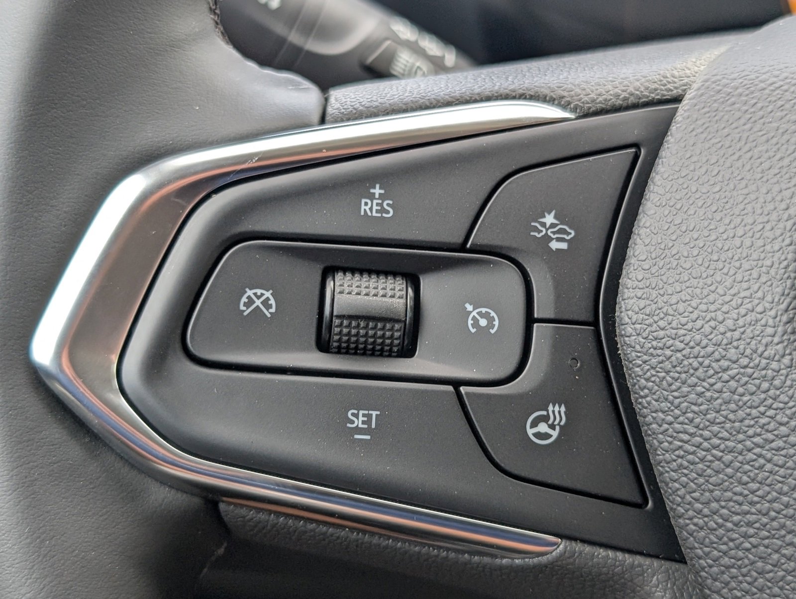Vehicle image 19 of 24