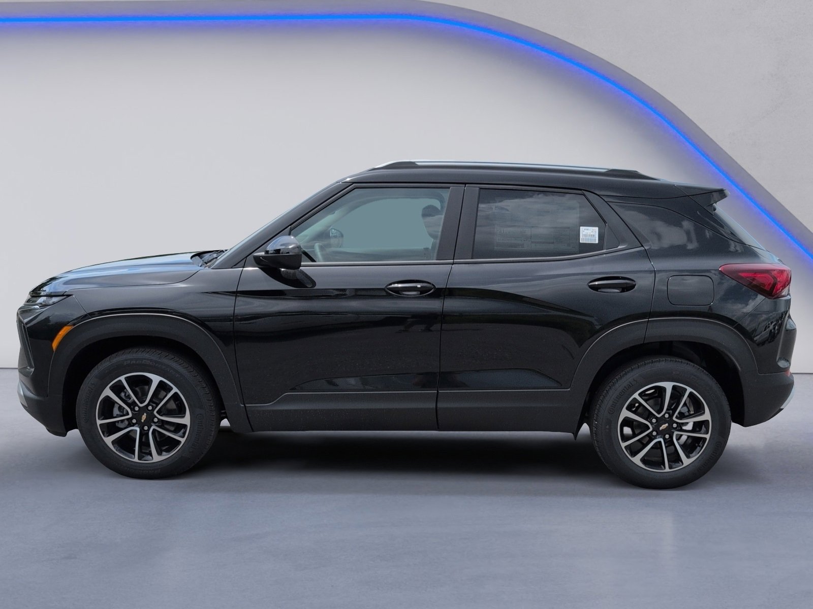 Vehicle image 4 of 24