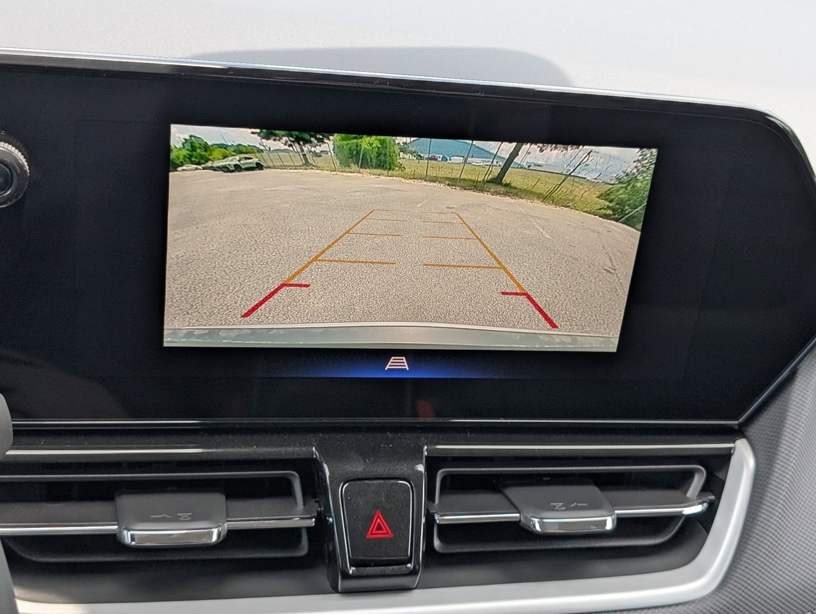Vehicle image 8 of 24
