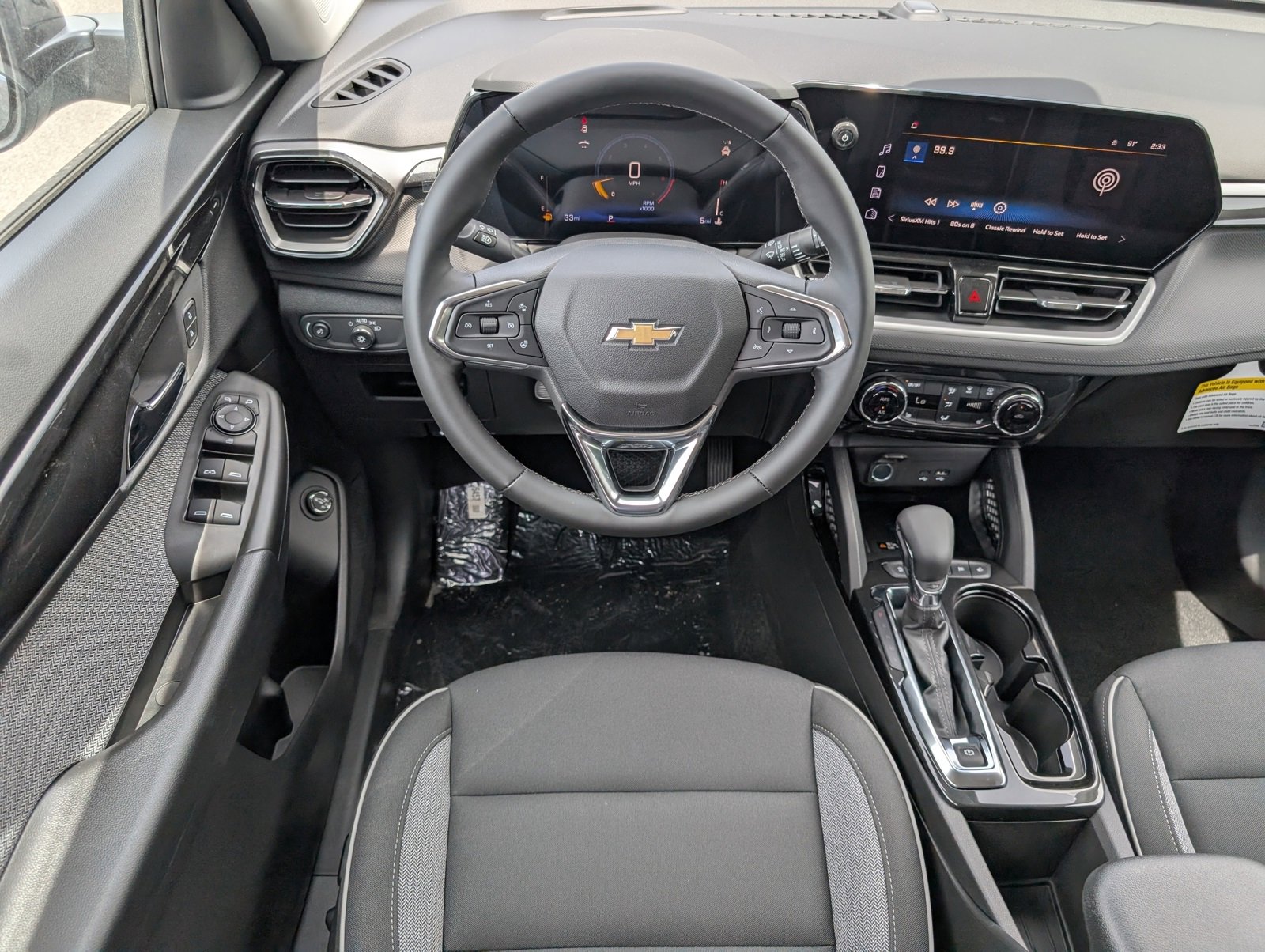Vehicle image 6 of 24