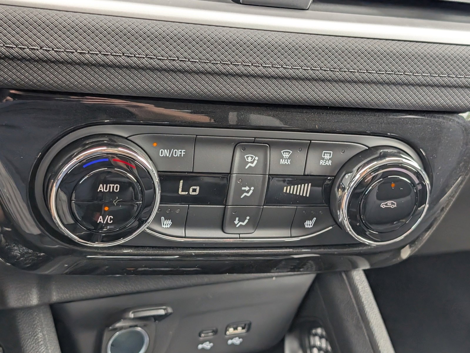 Vehicle image 12 of 24