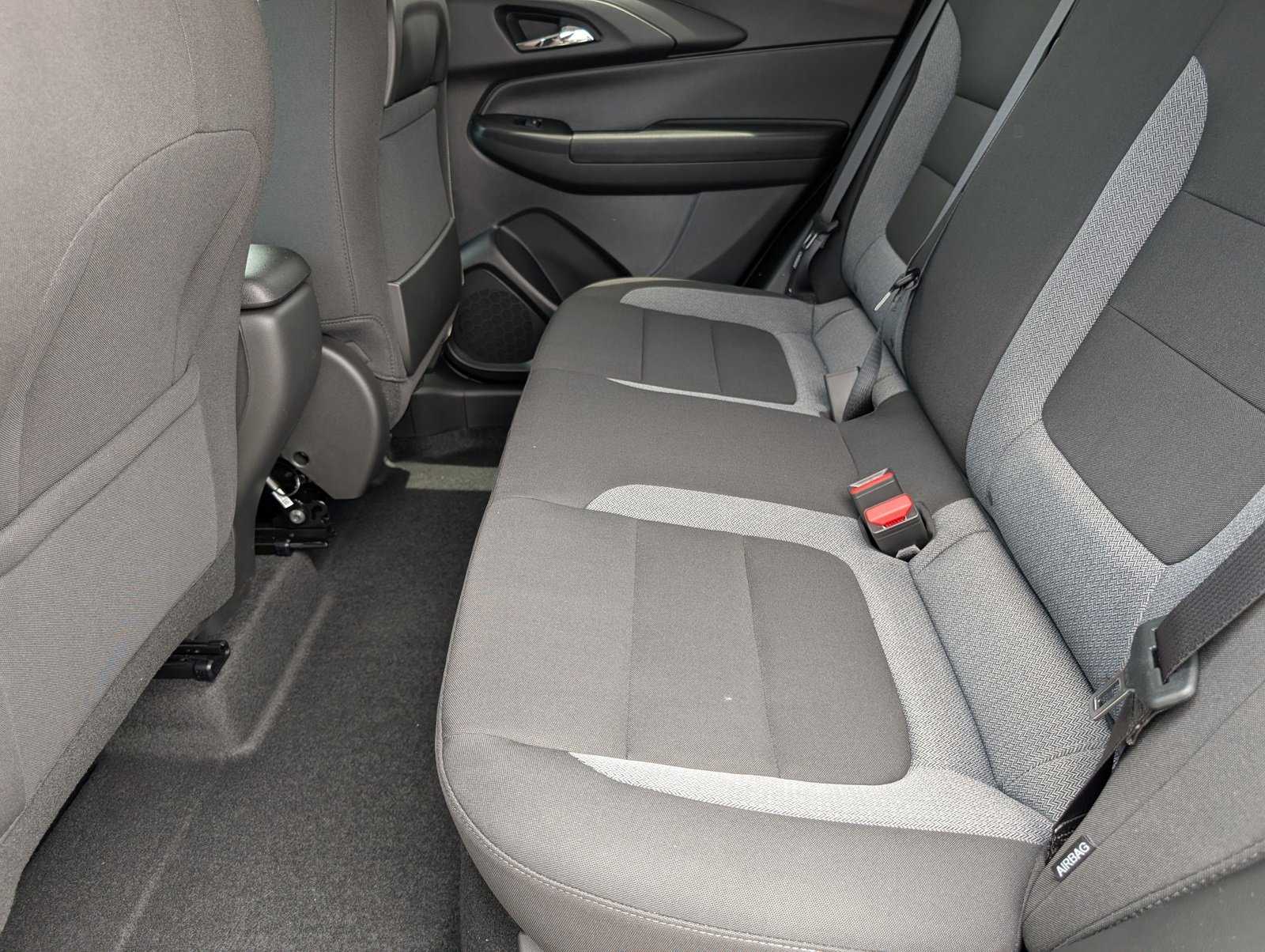 Vehicle image 5 of 24