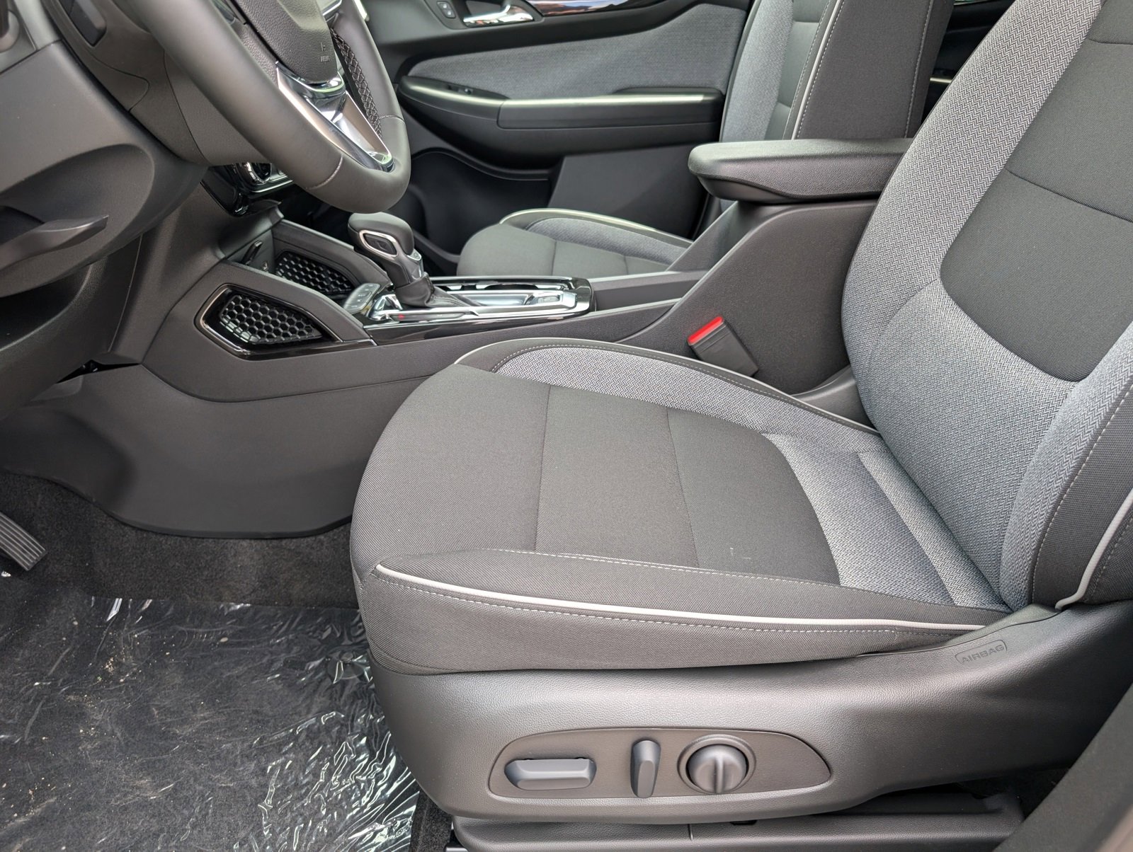 Vehicle image 20 of 24