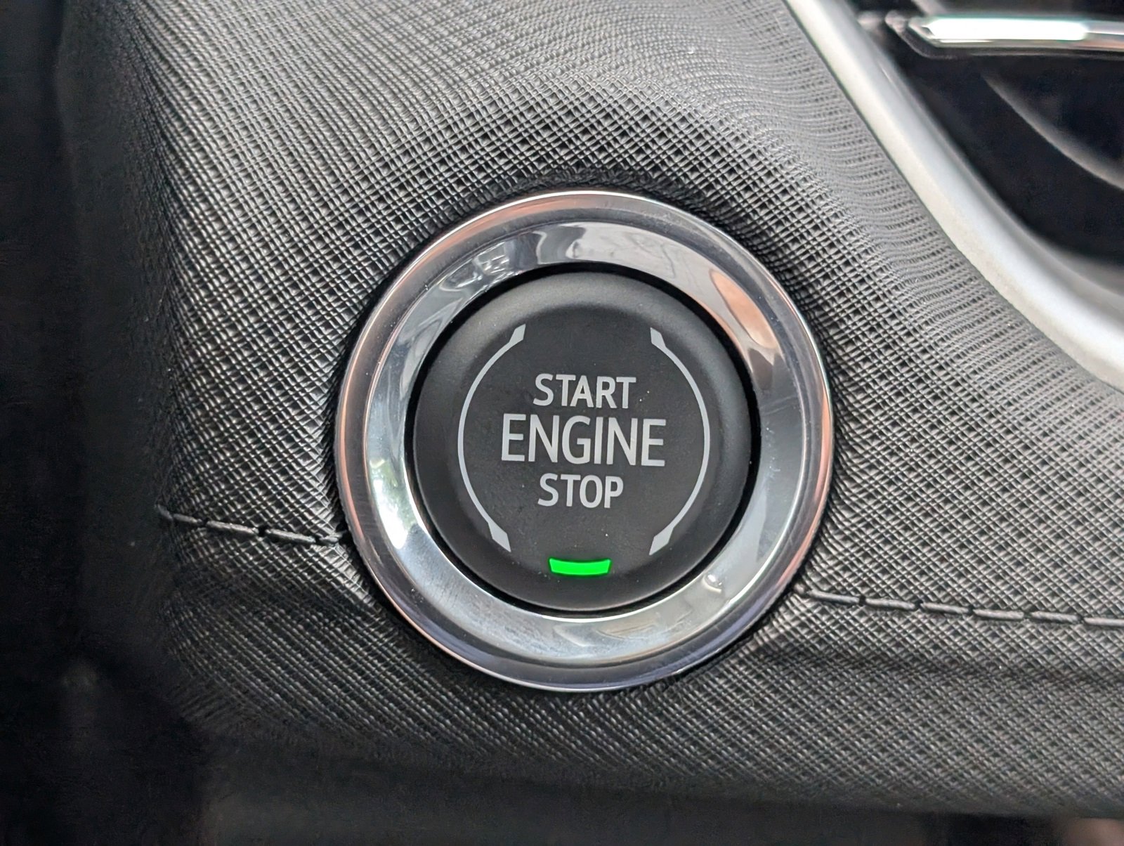 Vehicle image 22 of 24
