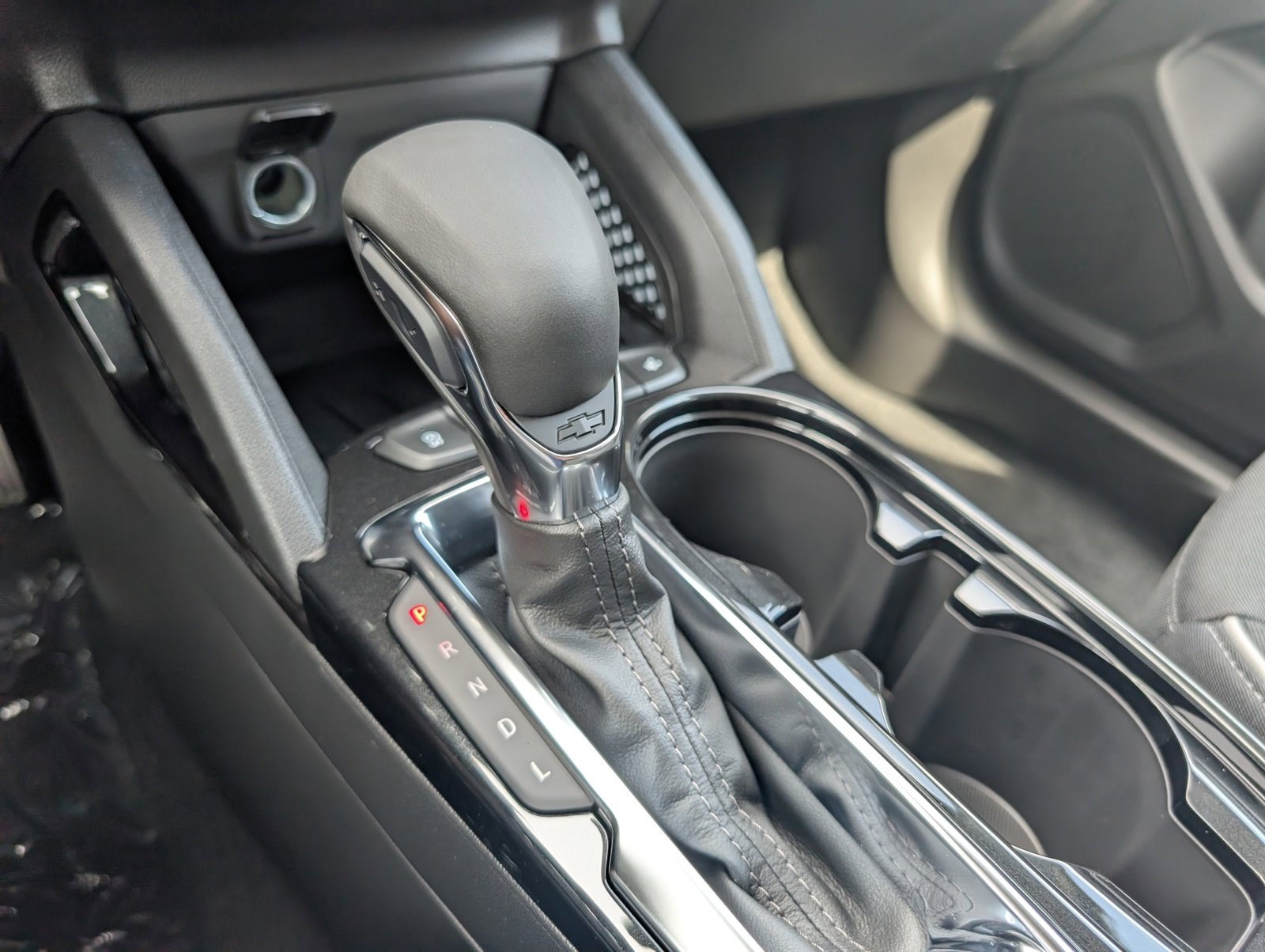 Vehicle image 11 of 24