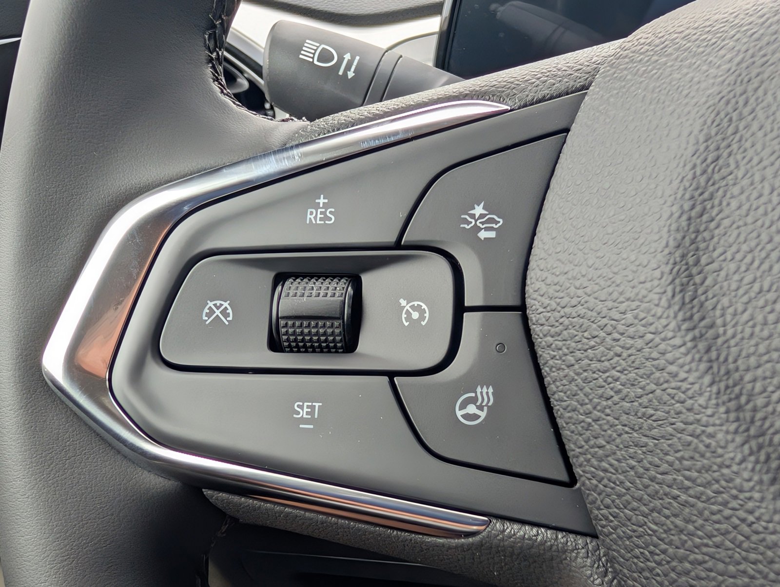 Vehicle image 17 of 24