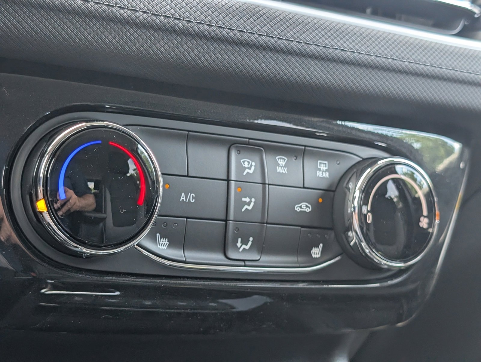 Vehicle image 12 of 24