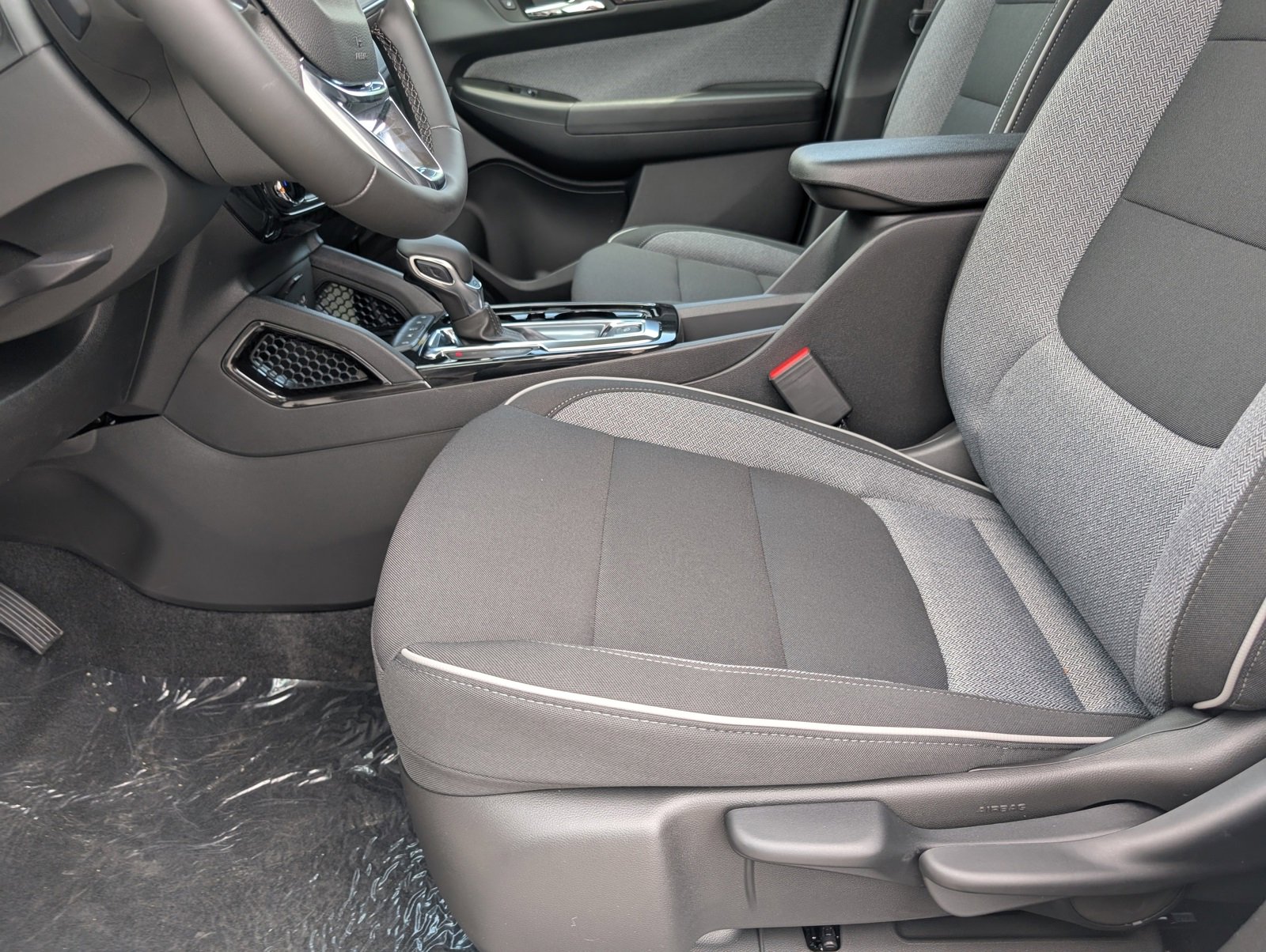 Vehicle image 6 of 24